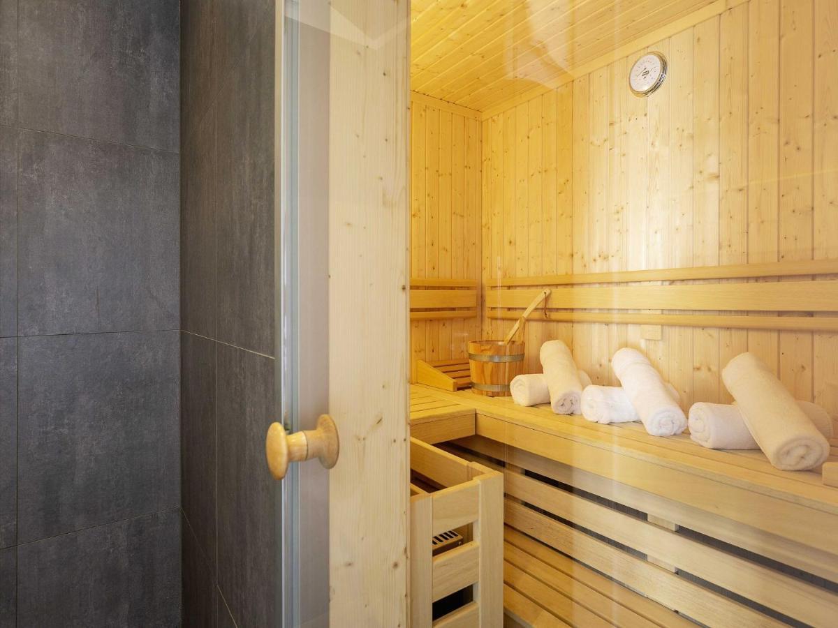 Reetland Am Meer - Premium Reetdachvilla Mit 3 Schlafzimmern, Sauna, Kamin Und Massagesessel F05 Dranske Exterior photo